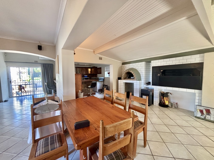 4 Bedroom Property for Sale in Vierlanden Western Cape